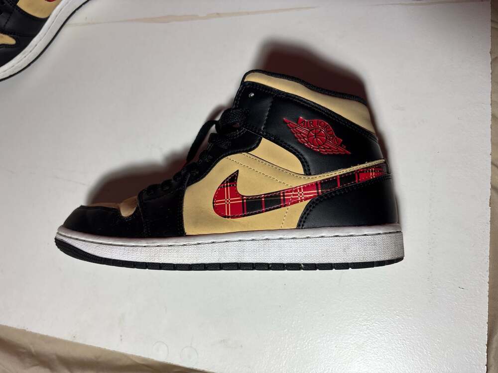 Air Jordan 1 Mid SE "Tartan Swoosh"